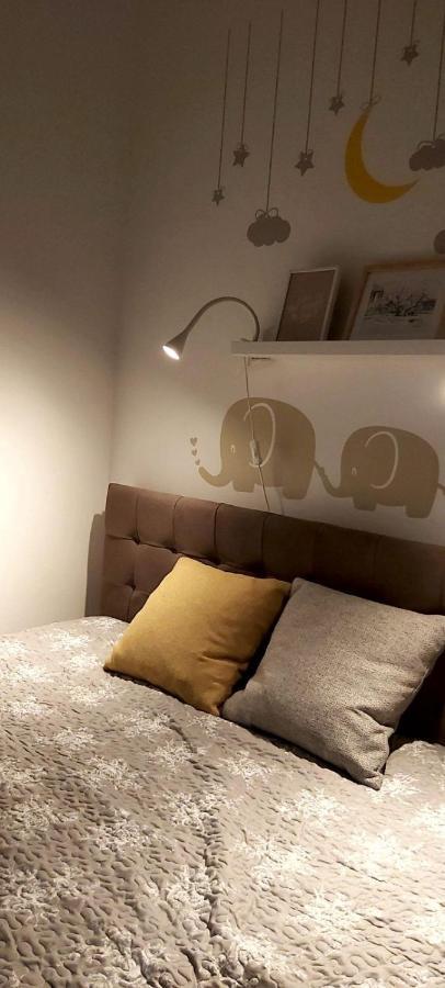 Anka Apartman Semêndria Exterior foto